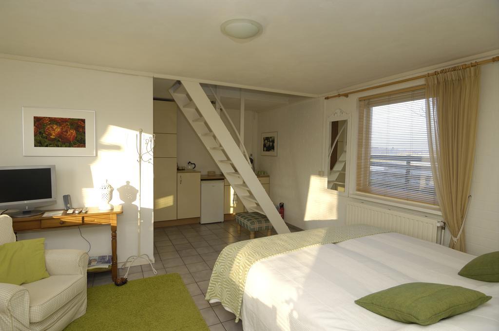Bed and Breakfast De Zonnehoed à Lisse Chambre photo